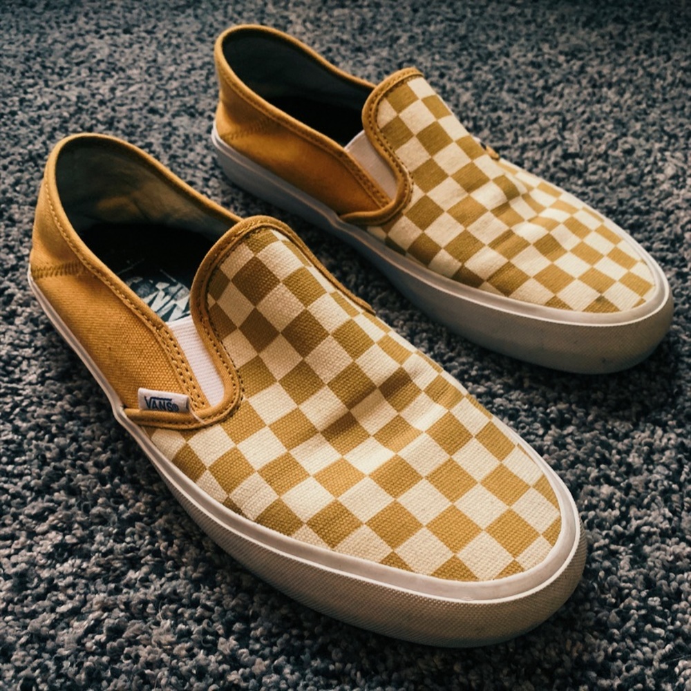Vans Checkerboard Slip-On’s (Yellow)
